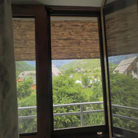 Vendégház Shpia E Mikut